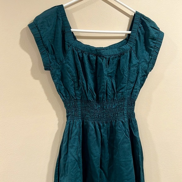 🔥Massimo Green Smocked Off-the-Shoulder Midi Sundress🔥 - Picture 5 of 7